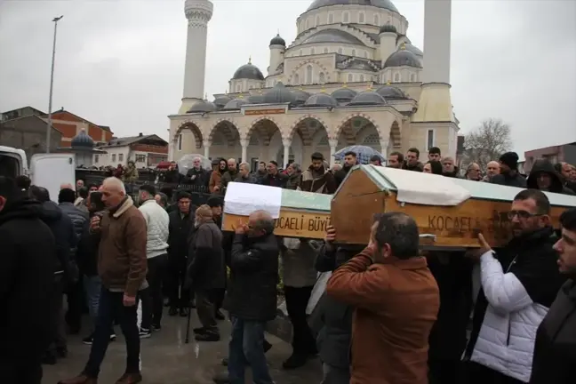 Kocaeli'de dede ve torununun cenazeleri defnedildi