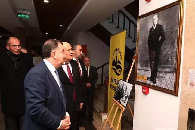 Bayburt'un düşman işgalinden kurtuluşunun 106. yıl dönümü etkinlikleri kapsamında fotoğraf sergisi açıldı