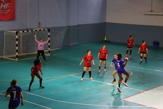 İzmir Büyükşehir Belediyespor, Tekirdağ Süleymanpaşa'yı mağlup etti