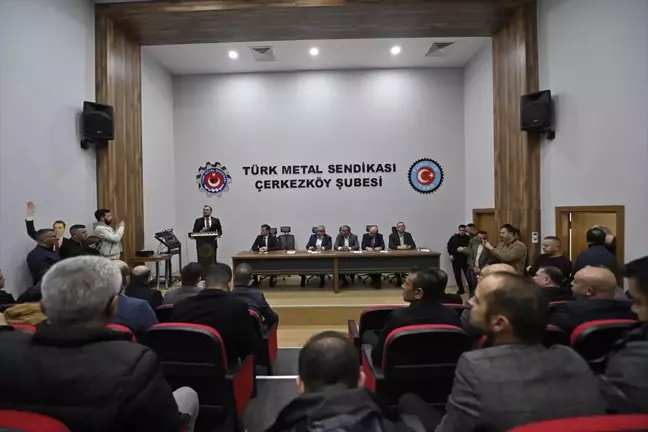 Süleymanpaşa Kaymakamı Mustafa Güler, şehit Mesut Bakan'ın ailesini ve Kıbrıs gazisi Rami Arslan'ı ziyaret etti