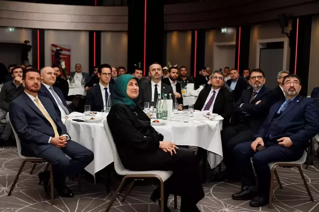 Türk Kızılay Genel Başkanı: Depremde yaralar sarıldı ancak acılar hala taze