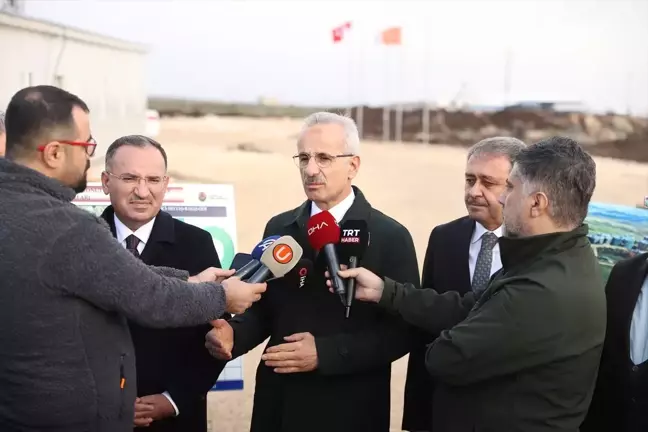 Ulaştırma Bakanı Uraloğlu, Şanlıurfa'da önemli bir ticaret koridorunun hayata geçirileceğini açıkladı