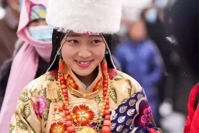 Labrang Manastırı'nda Buda'nın Güneşlenmesi Töreni Düzenlendi