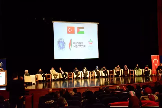 Bursa'da 'Bitmeyen Ödevimiz Gazze' Paneli Düzenlendi