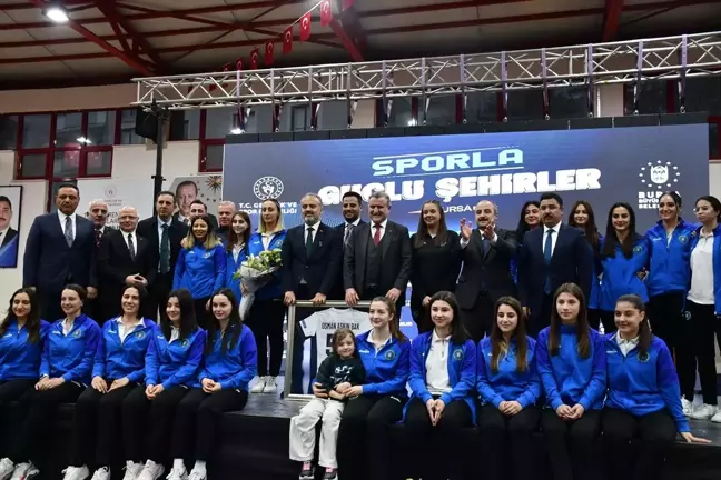 Gençlik ve Spor Bakanı Osman Aşkın Bak, Mudanya'ya modern spor kompleksi kazandırılacağını açıkladı