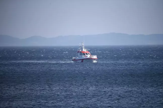 Marmara Denizi'nde Batan Kargo Gemisi İçin Arama Çalışmaları Sürüyor
