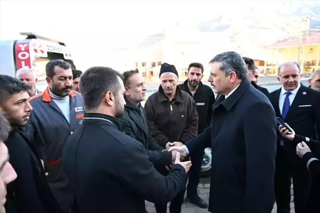 Erzurum Valisi Mustafa Çiftçi, Uzundere'deki Heyelan Sonrası İncelemelerde Bulundu