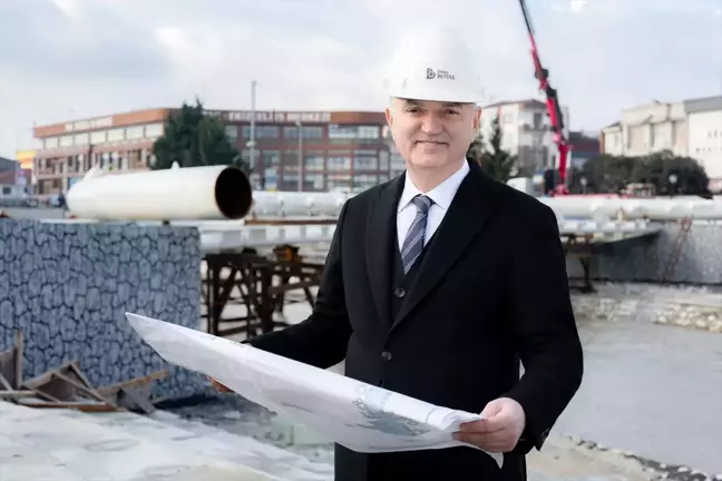 Düzce Belediyesi Asar Deresi Rekreasyon Projesi'nde İkinci Köprü Montajına Başladı