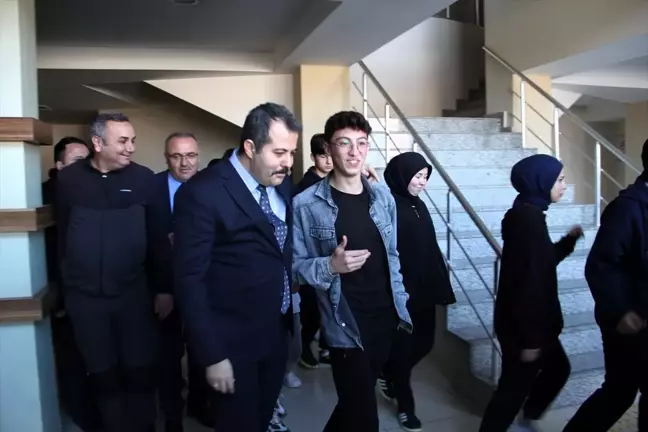 Vezirköprü Kaymakamı Öğrencilerle Buluştu