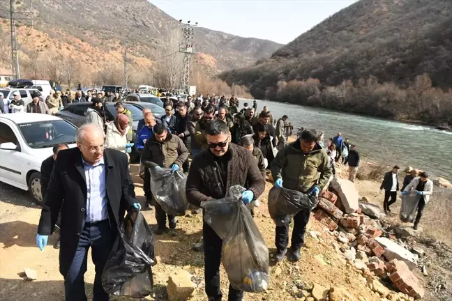 Tunceli'de Munzur Vadisi Milli Parkı'nda Çöp Toplama Etkinliği Düzenlendi
