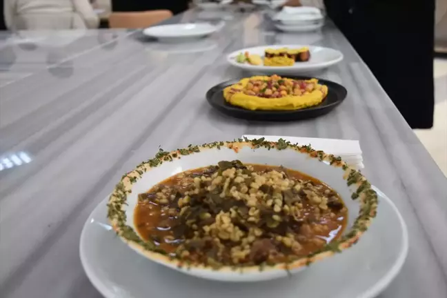 Artvin Çoruh Üniversitesi öğrencilerine tıbbi aromatik bitkilerle gastronomi eğitimi