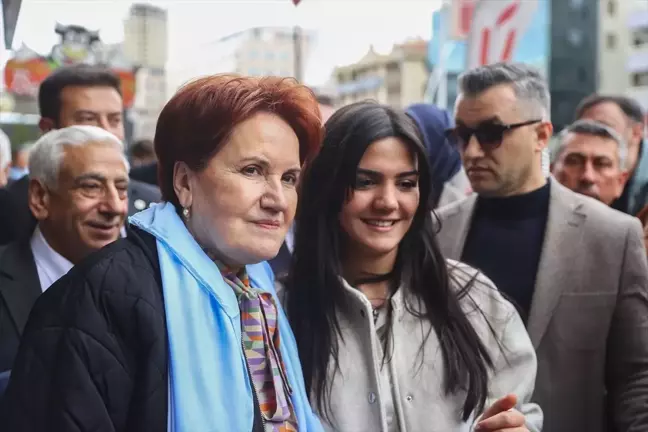 Meral Akşener, Çankaya'da esnaf ziyaretinde bulundu