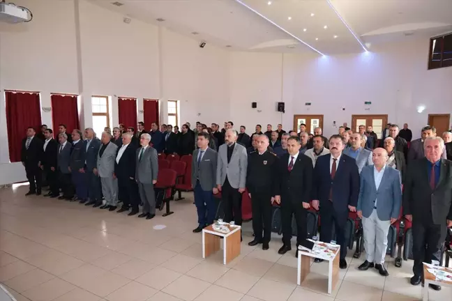 Karaman Valisi Muhtarlarla Bir Araya Geldi