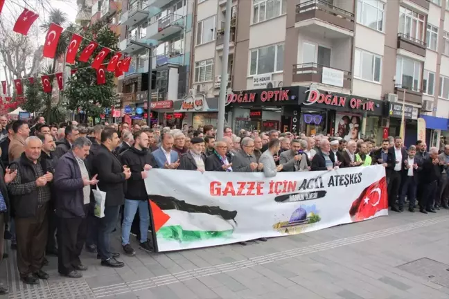 İsrail'in Gazze'ye yönelik saldırıları Kocaeli'de kınandı