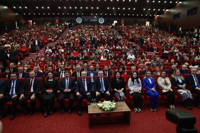 Çalışma ve Sosyal Güvenlik Bakanı Işıkhan, 