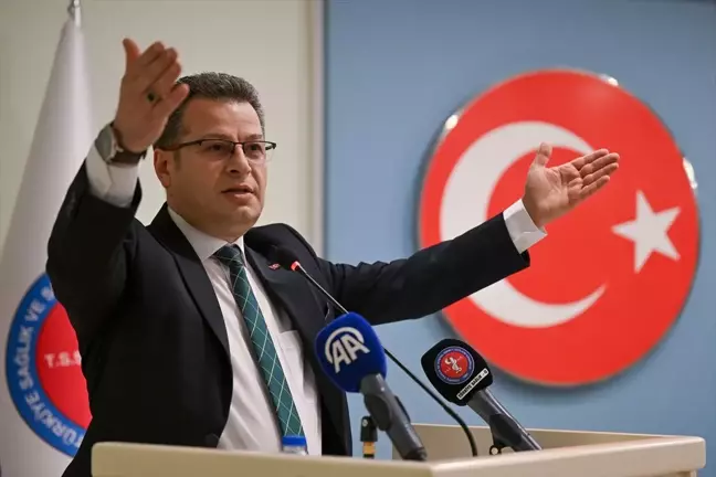 Sağlık-İş Sendikası, Dünya Kadınlar Günü'nü TÜRK-İŞ Genel Merkezi'nde kutladı
