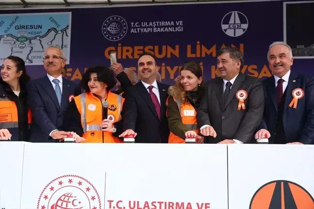 Bakanlar Kacır ve Uraloğlu, Giresun Liman Farklı Seviyeli Kavşağı Temel Atma Töreni'ne katıldı Açıklaması