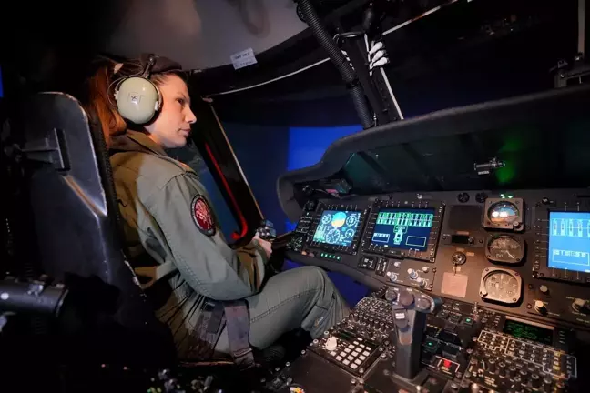 Türk Kadın Pilotlar, Skorsky Helikopter ve B-200 Uçağıyla Gökyüzünde