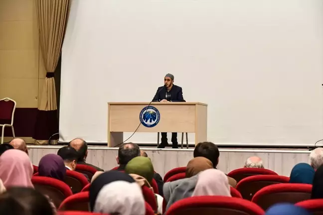 KMÜ'de 'Ümmete Umut Olmak' Konferansı Gerçekleştirildi