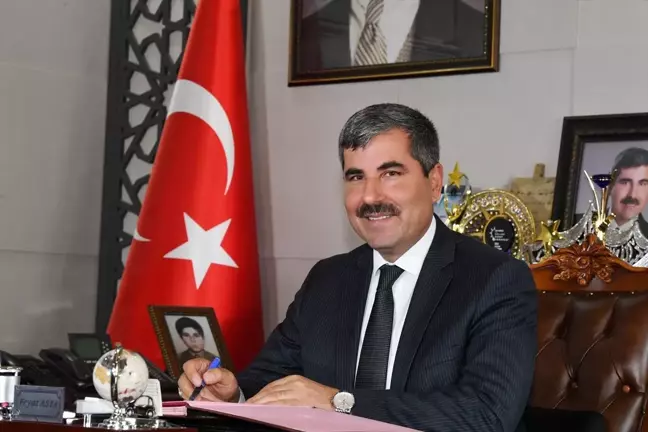 Muş Belediye Başkanı Feyat Asya'dan 8 Mart Dünya Kadınlar Günü Mesajı