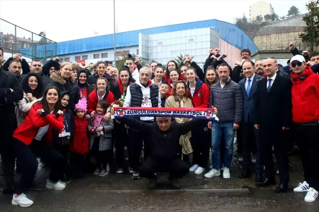 Zonguldak Spor Basket 67 Şampiyonluğu Kutladı