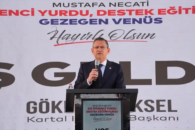 CHP Genel Başkanı Özgür Özel, Kartal'da açılış törenine katıldı