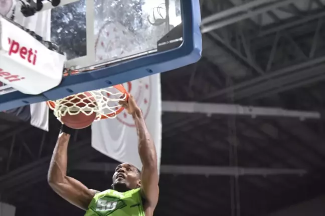 Anadolu Efes, Deplasmanda TOFAŞ'ı Mağlup Etti