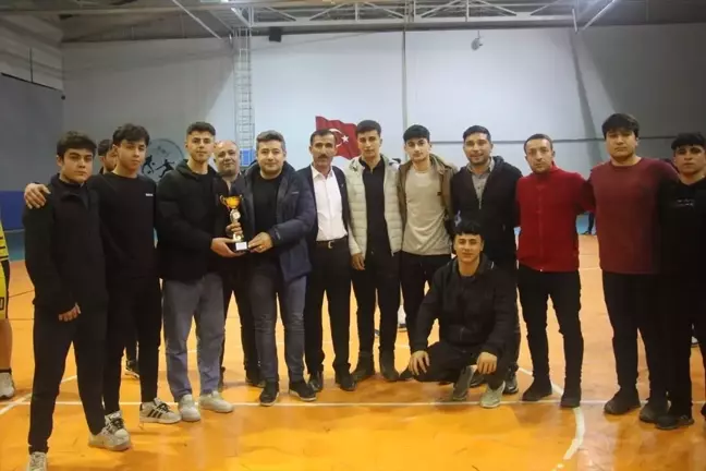 Bitlis'te düzenlenen Futsal Turnuvası tamamlandı