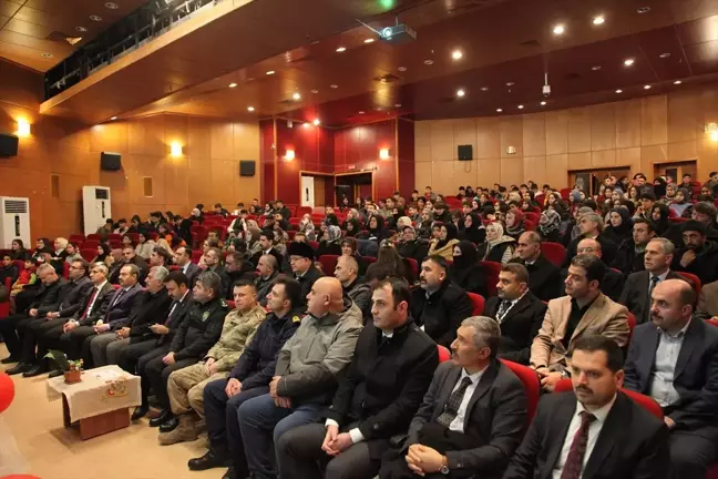 Ahlat'ta İstiklal Marşı'nın Kabulü ve Mehmet Akif Ersoy'u Anma Günü Programı Gerçekleştirildi