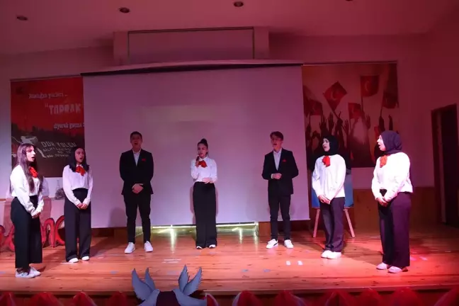 Giresun'da İstiklal Marşı ve Mehmet Akif Ersoy'u Anma Günü Programları Düzenlendi
