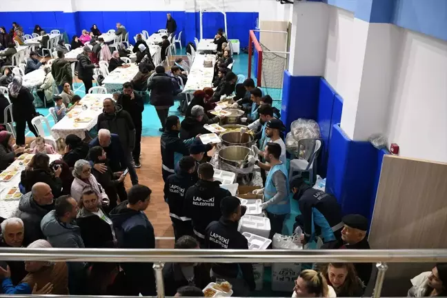 Lapseki Belediyesi Dalyan Mahallesi'nde İftar Verdi