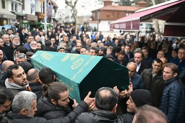 Bakırköy'de Tır Kazası: 4 Kişinin Cenazesi Toprağa Verildi