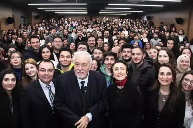 Prof. Dr. İlber Ortaylı İstanbul Üniversitesi'nde seminer verdi