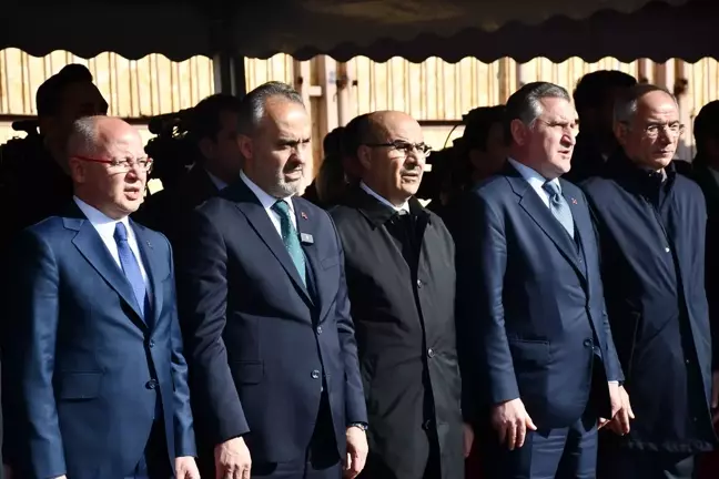 Bursa'da Atatürk Spor Salonu ve Yarı Olimpik Yüzme Havuzu'nun Temeli Atıldı