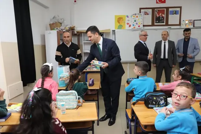 Bafra Belediyesi Tarih Yazan Çocuklar Projesi ile Mehmet Akif Ersoy'u Anma Günü'nü kutladı