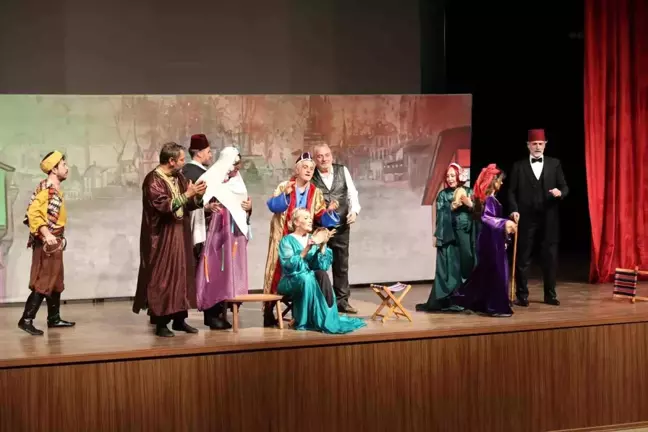 Adıyaman'da Büyük Beğeni Alan Tiyatro Oyunu