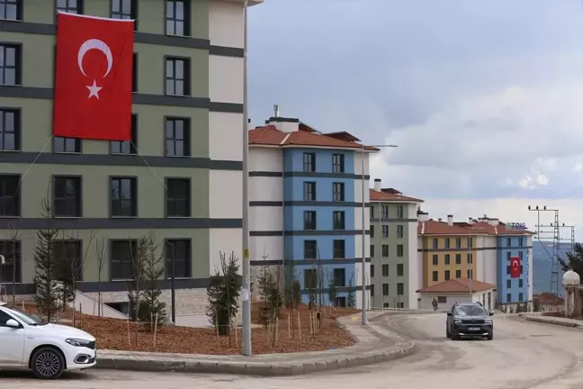 İçişleri Bakanı Yerlikaya: Deprem bölgesindeki konut sayısı 76 bine ulaştı
