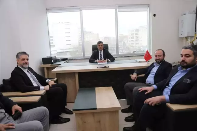 AK Parti Şanlıurfa Milletvekili Abdulkadir Emin Önen STK'ları ziyaret etti
