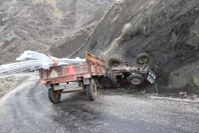 Çorum'da traktör devrildi, sürücü yaralandı
