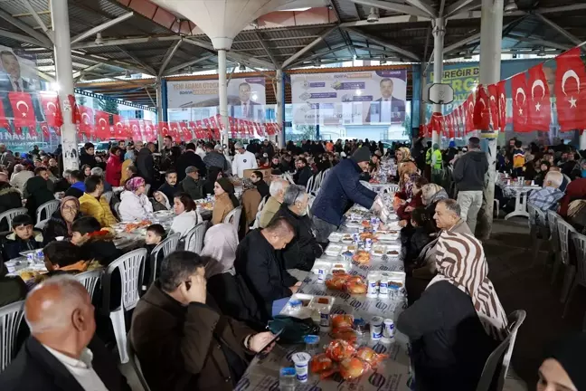 İçişleri Bakanı Yerlikaya ve AK Parti Sözcüsü Çelik, Adana'da vatandaşlarla iftarda buluştu