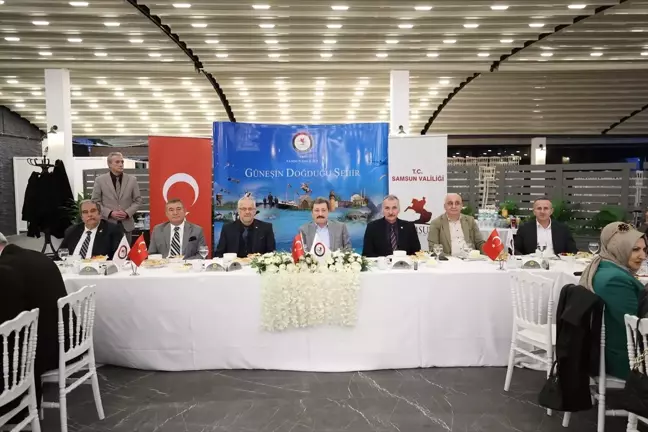 Samsun Valisi Orhan Tavlı, basın mensuplarıyla iftar programında bir araya geldi