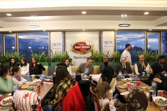 Niğde Belediyesi ve Yetim Eli Derneği Dünya Yetimler Günü'nde iftar verdi