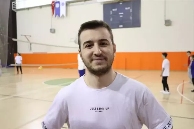 NKÜ Öğrencileri Özel Gereksinimli Çocuklarla Voleybol Maçı Yaptı