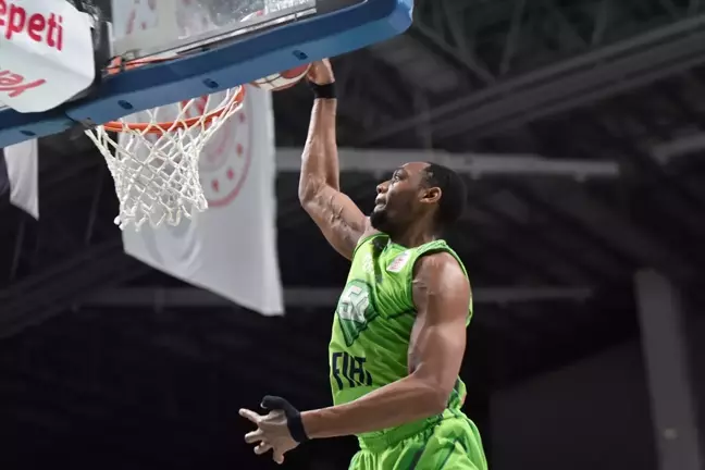 Darüşşafaka Lassa, TOFAŞ'ı deplasmanda mağlup etti