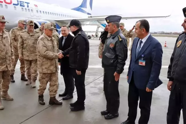 Jandarma Genel Komutanı Orgeneral Çetin Van'da