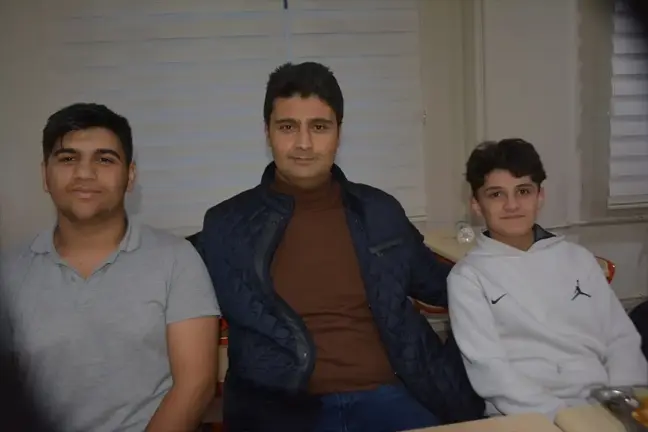 Trabzon'da Çaykara Kaymakamı öğretmen ve öğrencilerle iftar yaptı