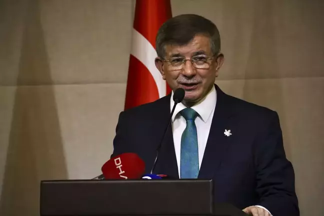 Ahmet Davutoğlu Samsun'da Partisinin İftar Programına Katıldı