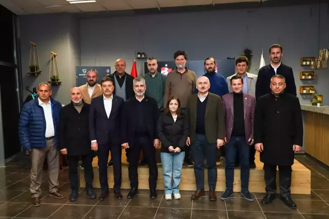 Trabzon'da siyasi parti temsilcileri TSYD Trabzon Şubesi'ni ziyaret etti