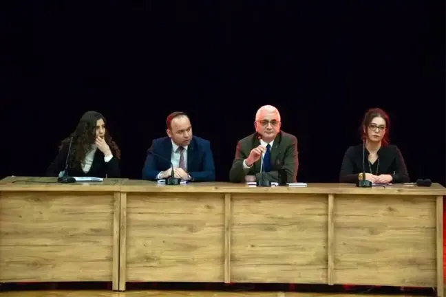 Erzincan'da Huzur İçin Erzincan Projesi kapsamında panel düzenlendi