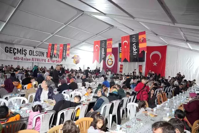 Galatasaray Başkanı ve Yönetimi Kahramanmaraş'ta İftar Programına Katıldı